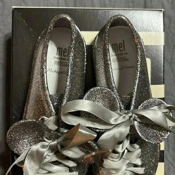 Retired Mel by Melissa Disney shoes - Picture 2 of 4